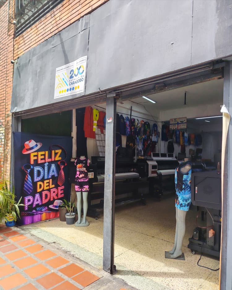 Entrada del local de Creaciones Lolamar 13 en Caracas